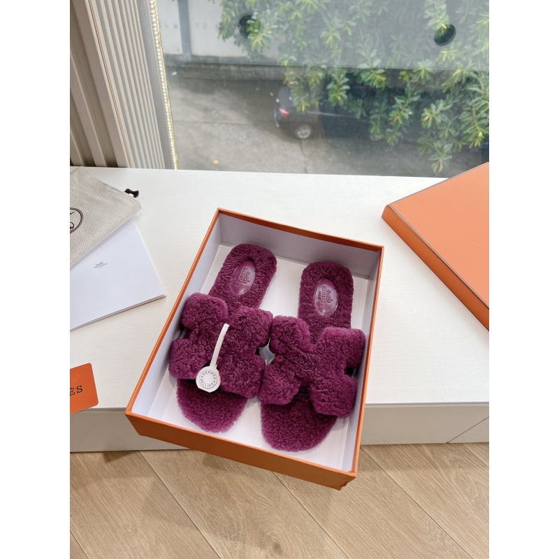 H**mes slippers